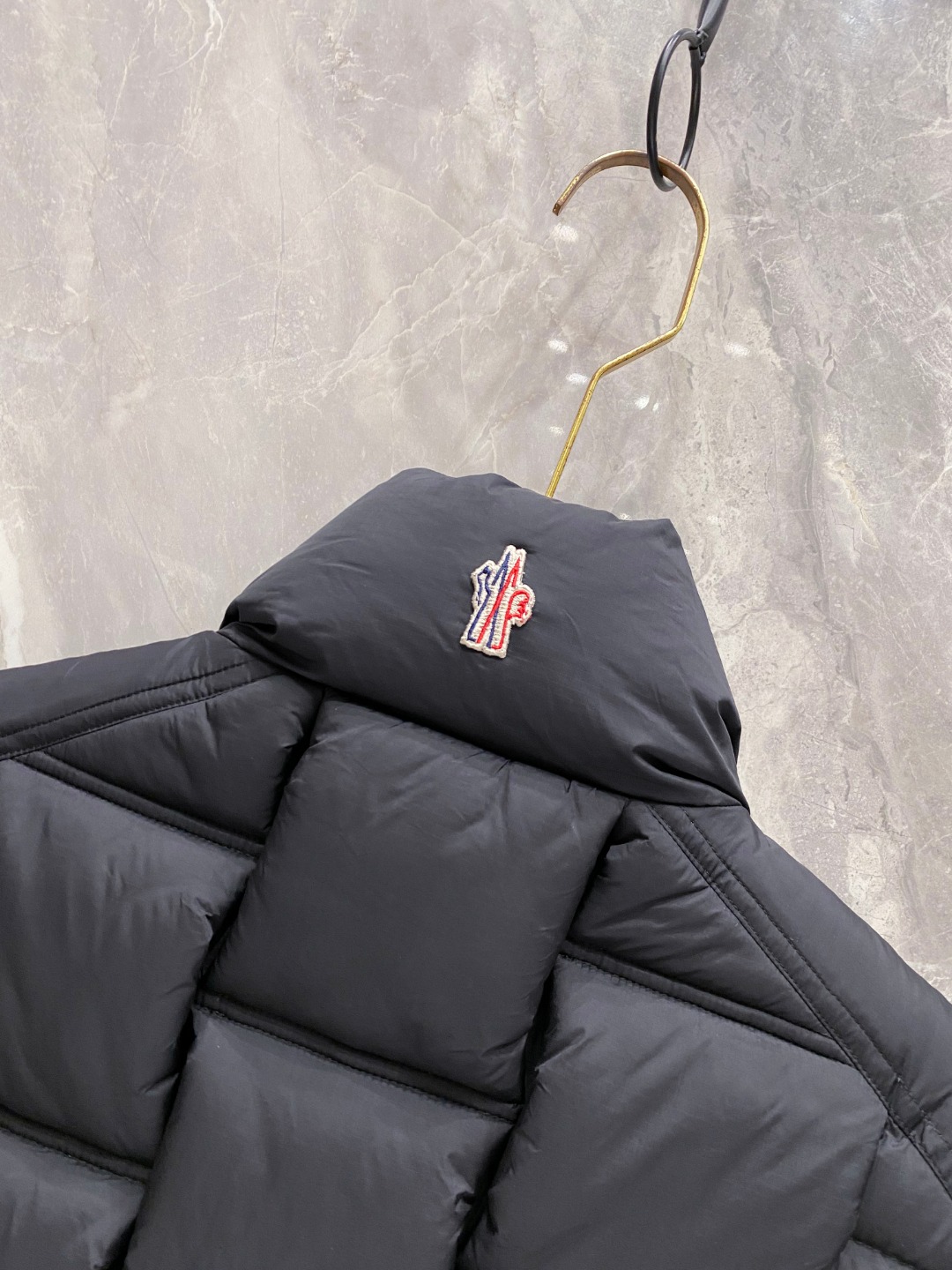Moncler 蒙口🆕🆕🆕25年冬季新款羽绒马甲立领羽绒马甲，原版订制五金配件，采用顶级90白鸭绒超柔软