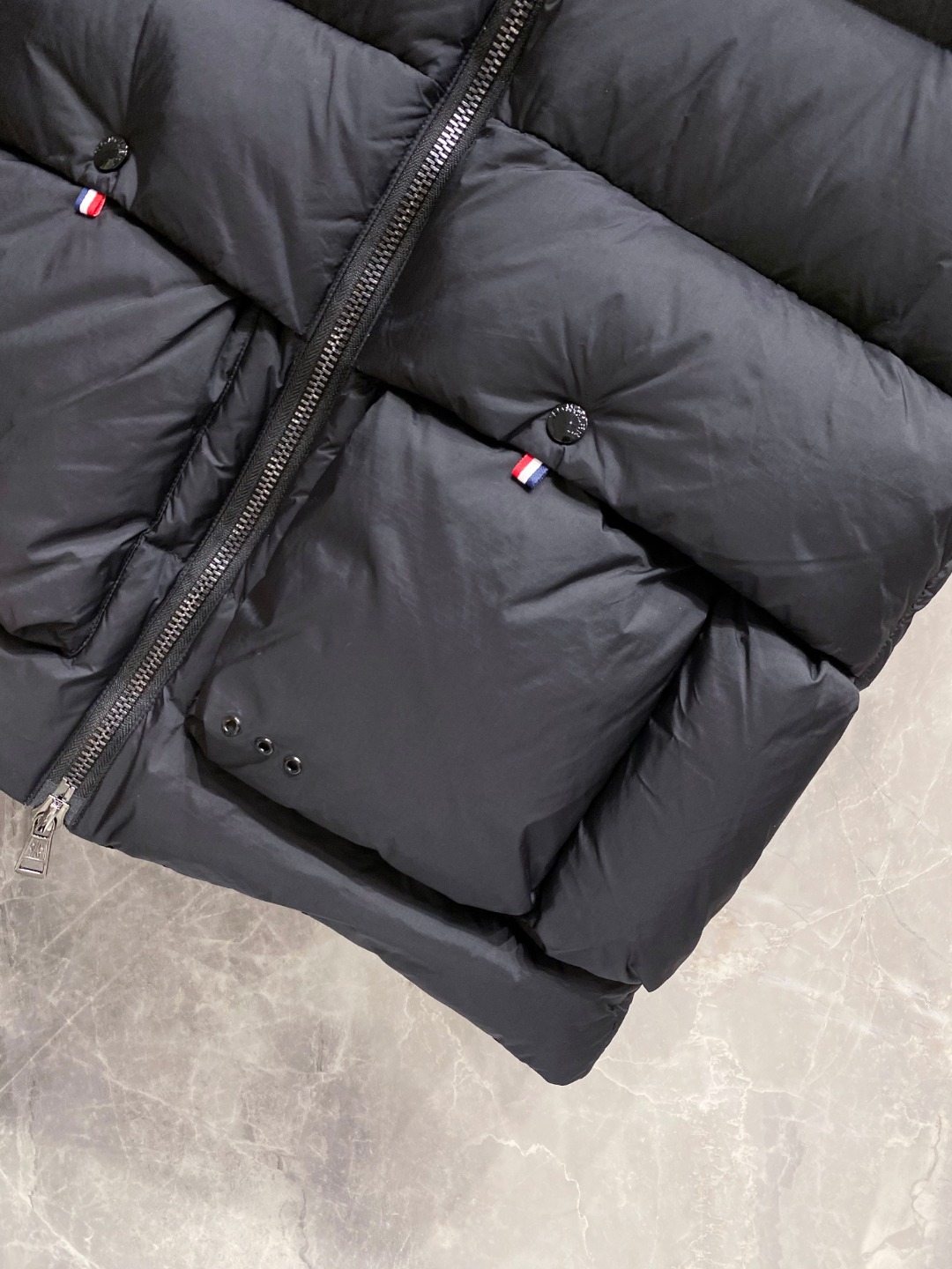 Moncler 蒙口🆕🆕🆕25年冬季新款羽绒马甲立领羽绒马甲，原版订制五金配件，采用顶级90白鸭绒超柔软