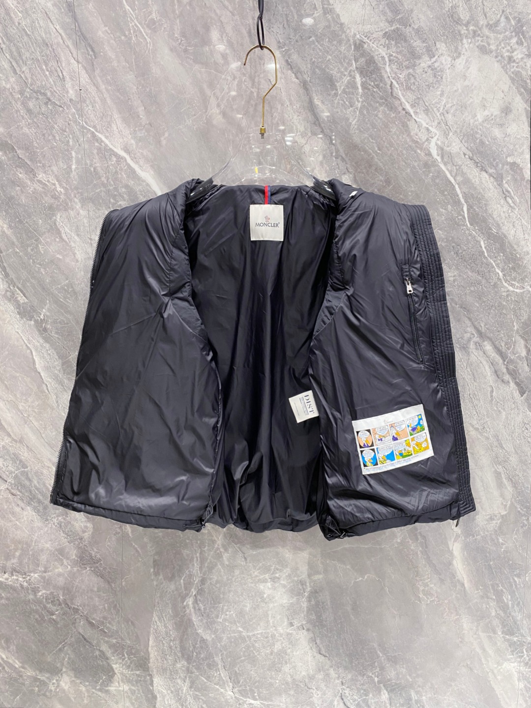 Moncler 蒙口🆕🆕🆕25年冬季新款羽绒马甲立领羽绒马甲，原版订制五金配件，采用顶级90白鸭绒超柔软