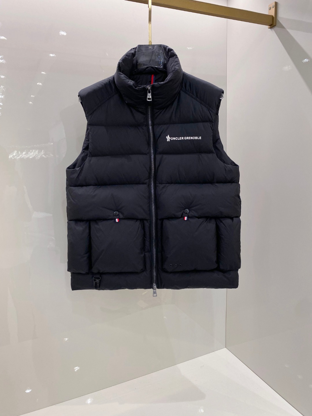 Moncler 蒙口🆕🆕🆕25年冬季新款羽绒马甲立领羽绒马甲，原版订制五金配件，采用顶级90白鸭绒超柔软