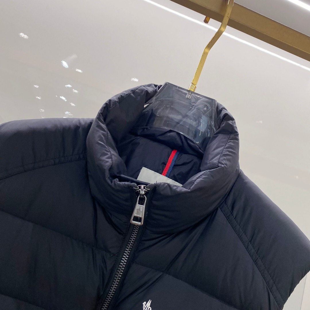 Moncler 蒙口🆕🆕🆕25年冬季新款羽绒马甲立领羽绒马甲，原版订制五金配件，采用顶级90白鸭绒超柔软