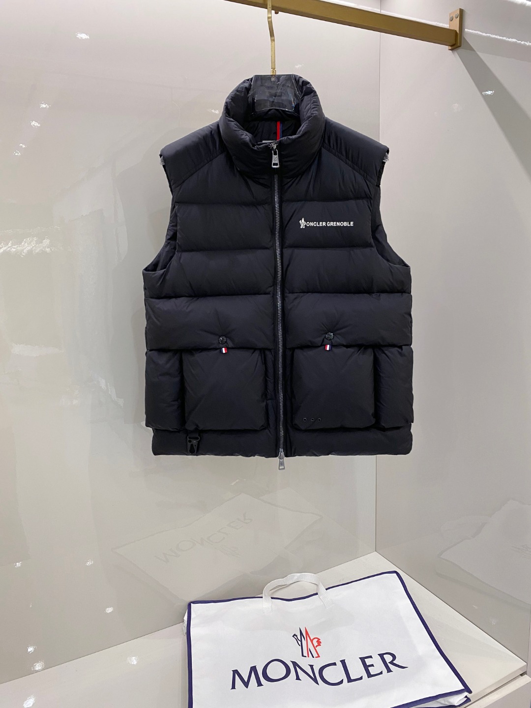 Moncler 蒙口🆕🆕🆕25年冬季新款羽绒马甲立领羽绒马甲，原版订制五金配件，采用顶级90白鸭绒超柔软