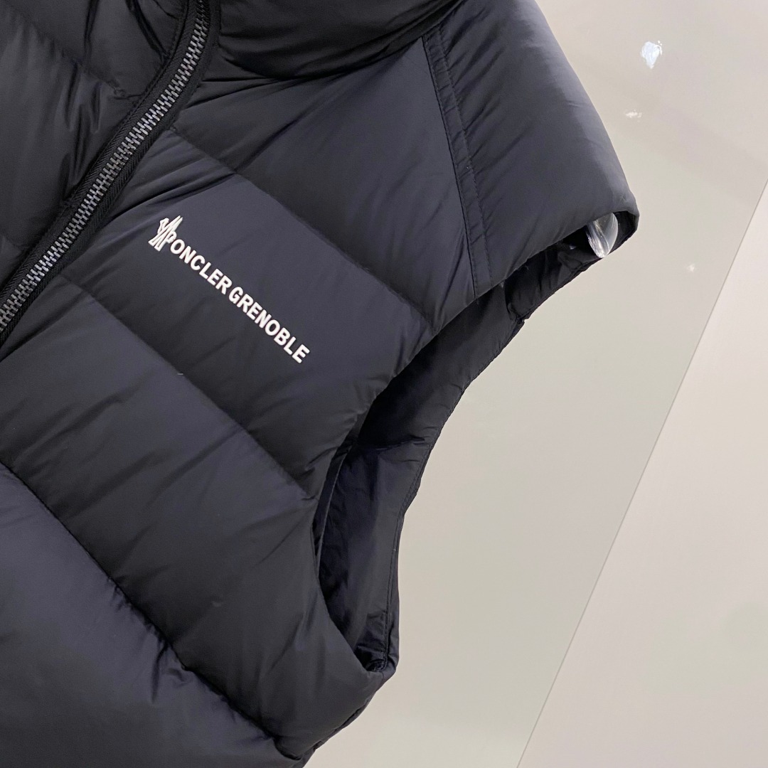 Moncler 蒙口🆕🆕🆕25年冬季新款羽绒马甲立领羽绒马甲，原版订制五金配件，采用顶级90白鸭绒超柔软