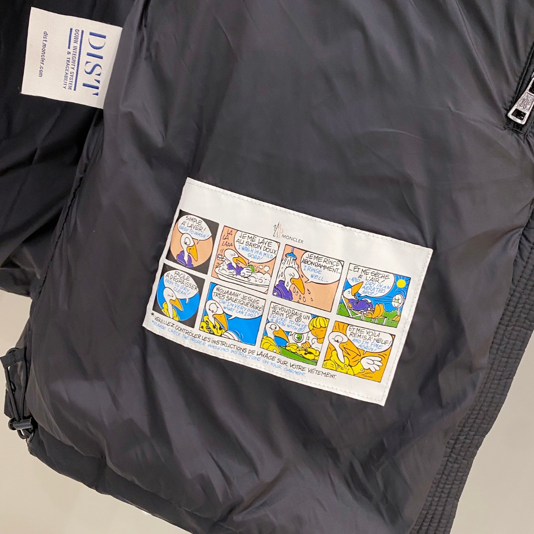 Moncler 蒙口🆕🆕🆕25年冬季新款羽绒马甲立领羽绒马甲，原版订制五金配件，采用顶级90白鸭绒超柔软
