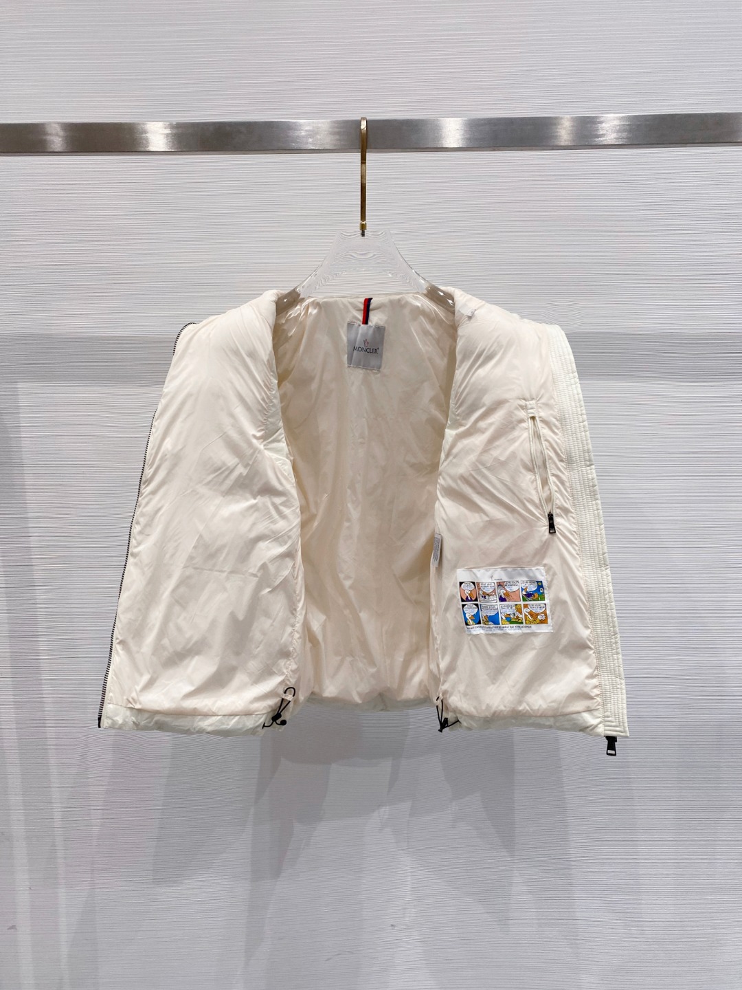 Moncler 蒙口🆕🆕🆕25年冬季新款羽绒马甲立领羽绒马甲，原版订制五金配件，采用顶级90白鸭绒超柔软