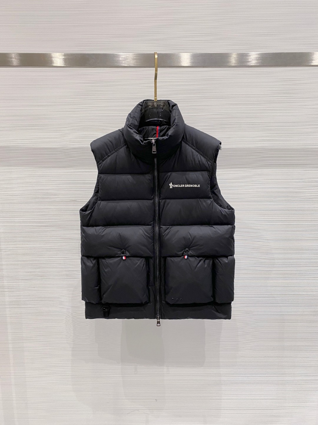Moncler 蒙口🆕🆕🆕25年冬季新款羽绒马甲立领羽绒马甲，原版订制五金配件，采用顶级90白鸭绒超柔软