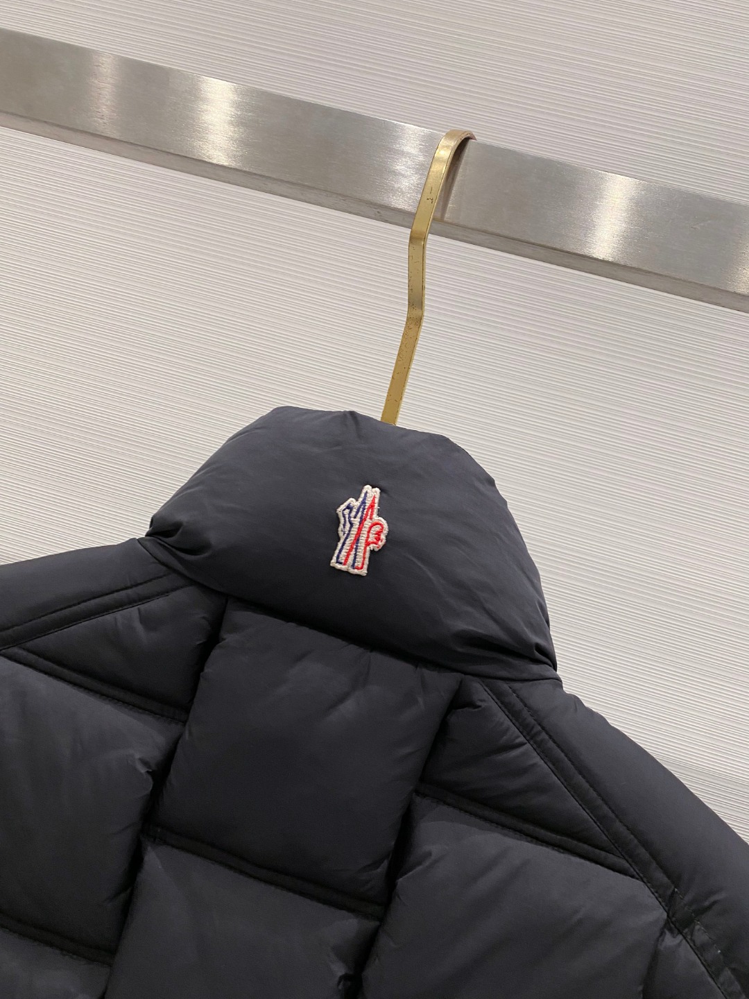 Moncler 蒙口🆕🆕🆕25年冬季新款羽绒马甲立领羽绒马甲，原版订制五金配件，采用顶级90白鸭绒超柔软