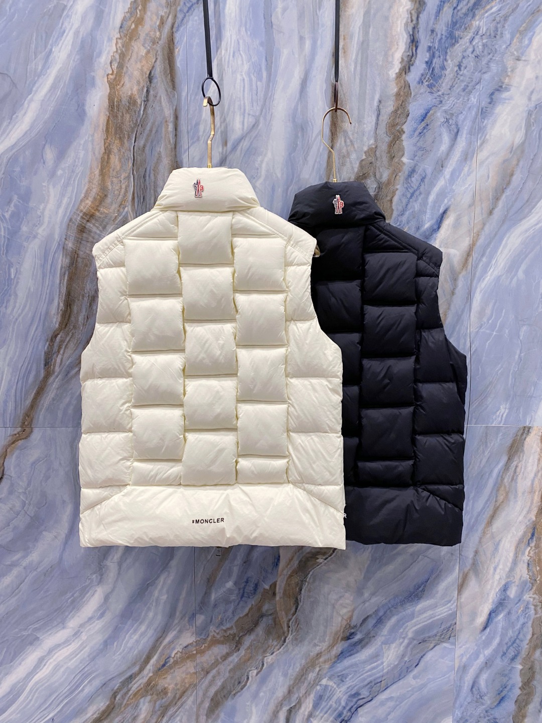 Moncler 蒙口🆕🆕🆕25年冬季新款羽绒马甲立领羽绒马甲，原版订制五金配件，采用顶级90白鸭绒超柔软