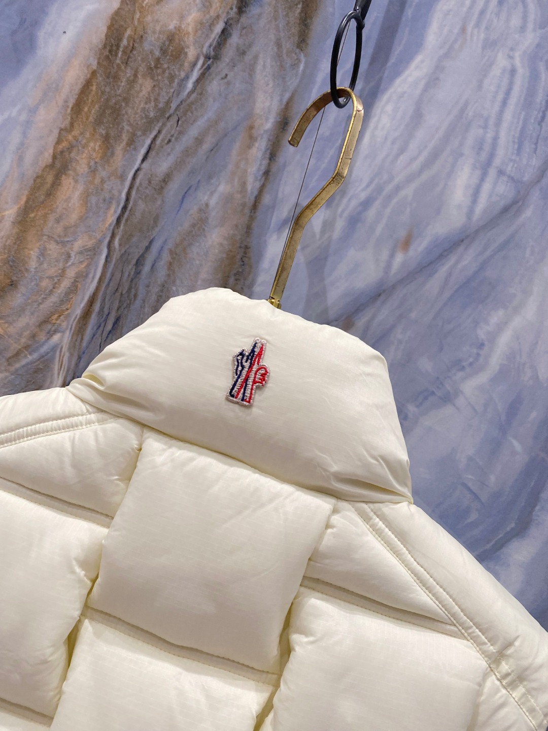 Moncler 蒙口🆕🆕🆕25年冬季新款羽绒马甲立领羽绒马甲，原版订制五金配件，采用顶级90白鸭绒超柔软