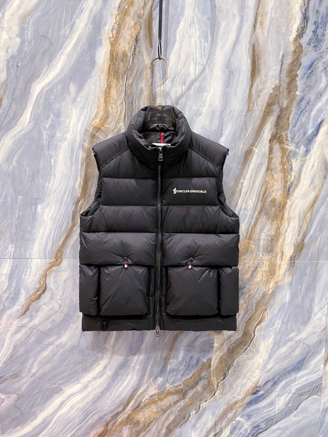 Moncler 蒙口🆕🆕🆕25年冬季新款羽绒马甲立领羽绒马甲，原版订制五金配件，采用顶级90白鸭绒超柔软