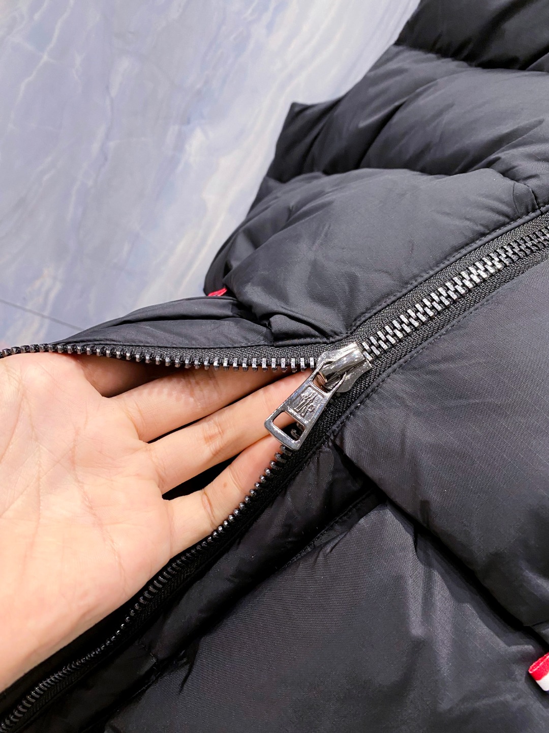 Moncler 蒙口🆕🆕🆕25年冬季新款羽绒马甲立领羽绒马甲，原版订制五金配件，采用顶级90白鸭绒超柔软