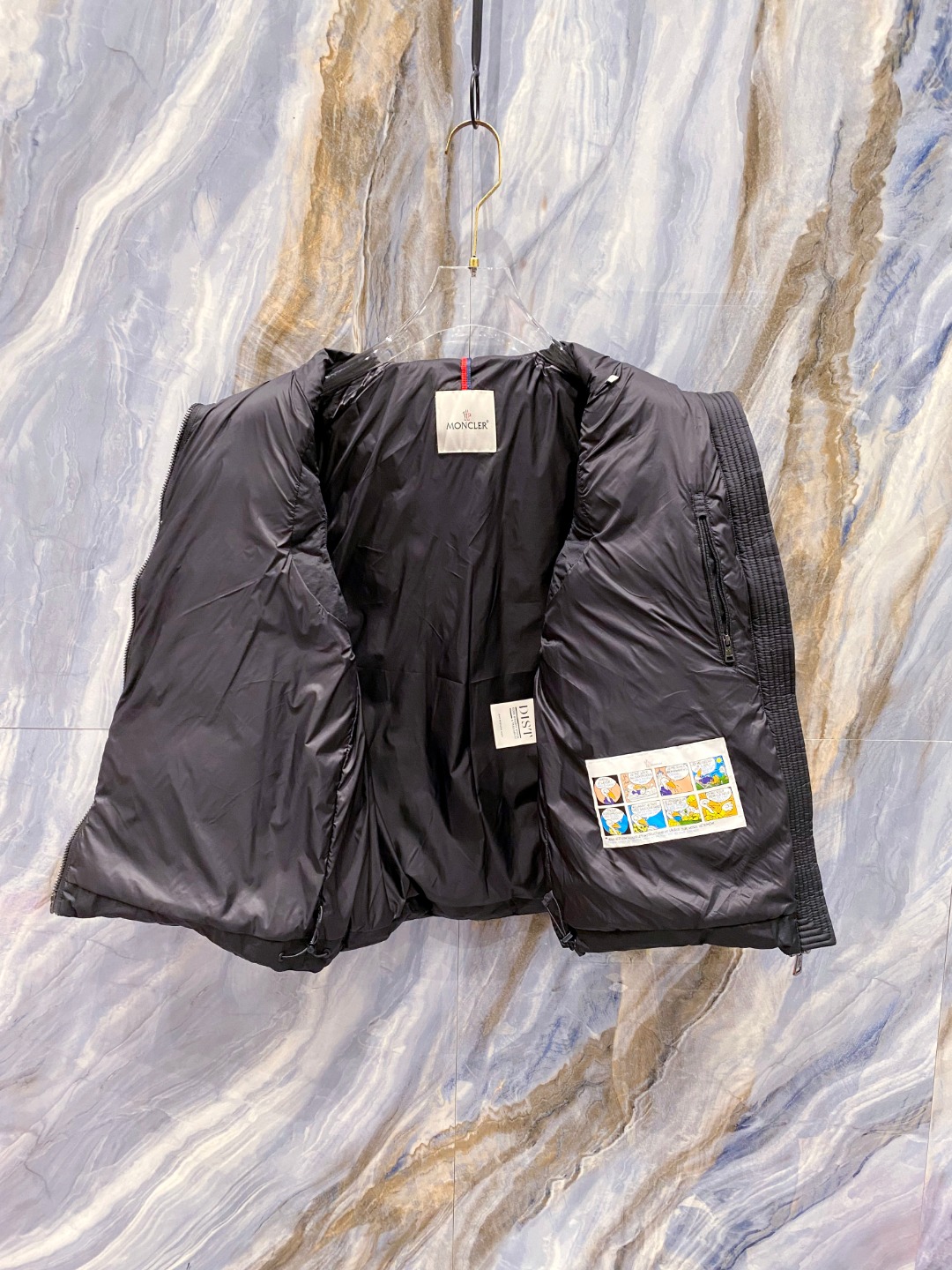 Moncler 蒙口🆕🆕🆕25年冬季新款羽绒马甲立领羽绒马甲，原版订制五金配件，采用顶级90白鸭绒超柔软