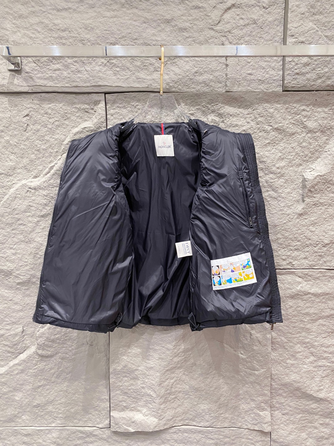 Moncler 蒙口🆕🆕🆕25年冬季新款羽绒马甲立领羽绒马甲，原版订制五金配件，采用顶级90白鸭绒超柔软