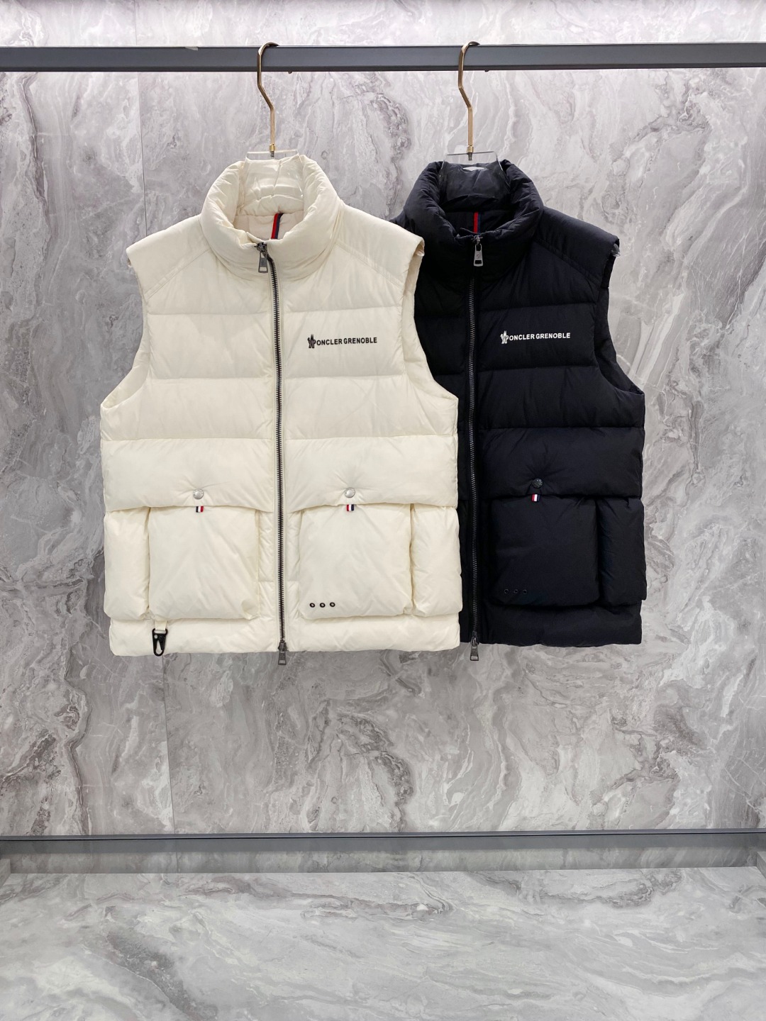 Moncler 蒙口🆕🆕🆕25年冬季新款羽绒马甲立领羽绒马甲，原版订制五金配件，采用顶级90白鸭绒超柔软