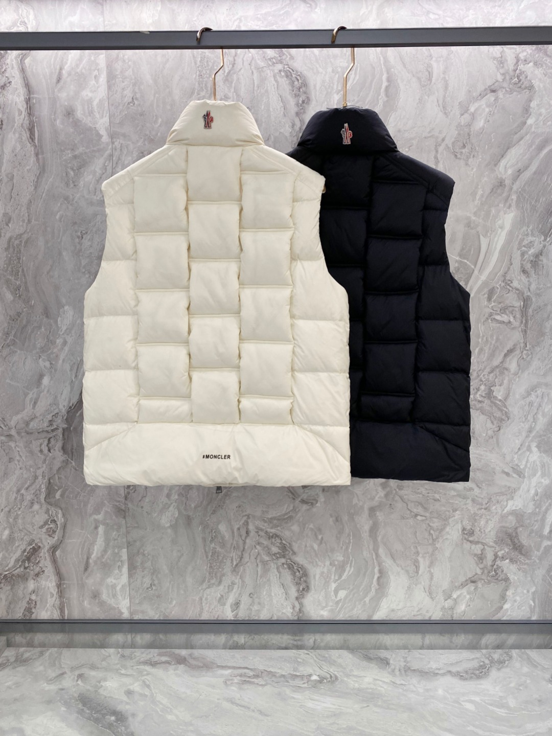 Moncler 蒙口🆕🆕🆕25年冬季新款羽绒马甲立领羽绒马甲，原版订制五金配件，采用顶级90白鸭绒超柔软