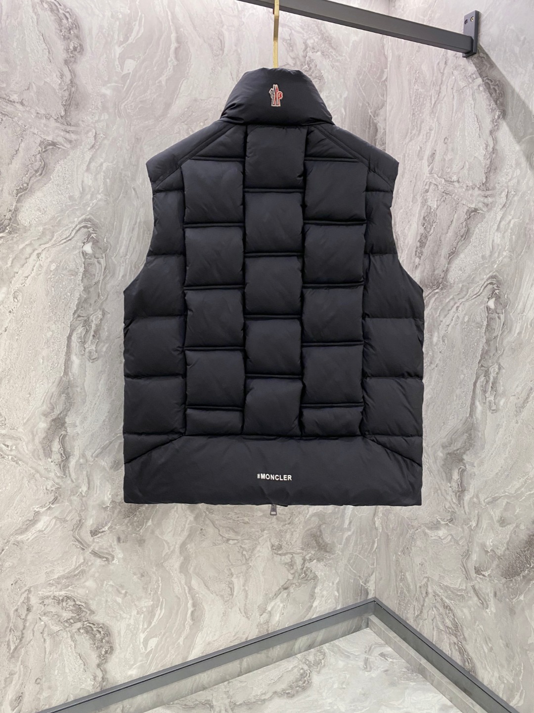 Moncler 蒙口🆕🆕🆕25年冬季新款羽绒马甲立领羽绒马甲，原版订制五金配件，采用顶级90白鸭绒超柔软