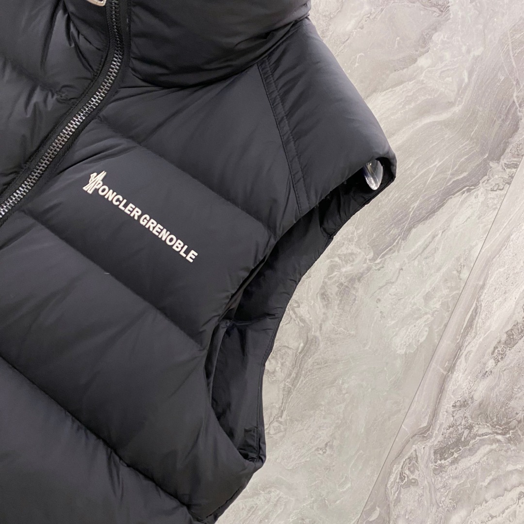 Moncler 蒙口🆕🆕🆕25年冬季新款羽绒马甲立领羽绒马甲，原版订制五金配件，采用顶级90白鸭绒超柔软