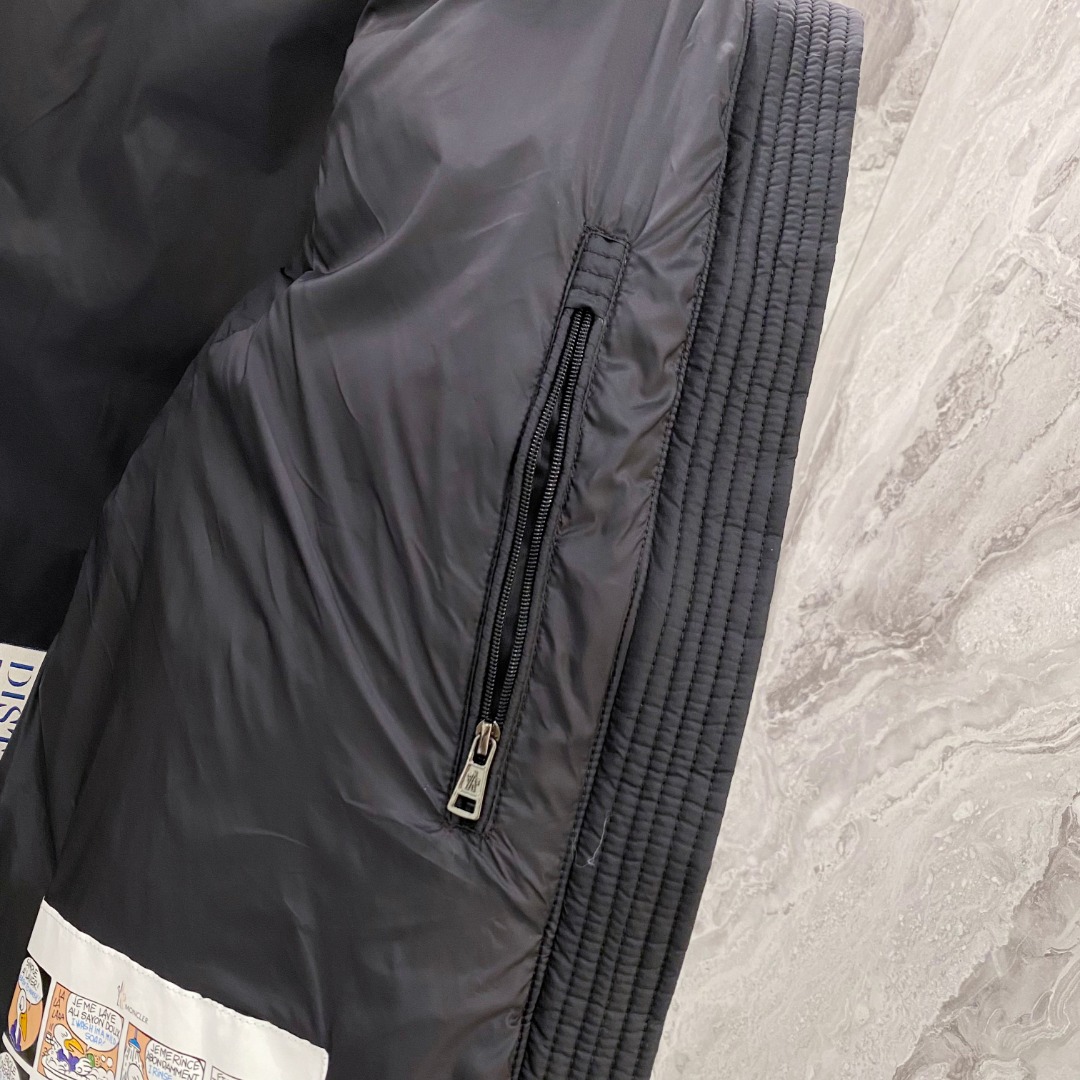 Moncler 蒙口🆕🆕🆕25年冬季新款羽绒马甲立领羽绒马甲，原版订制五金配件，采用顶级90白鸭绒超柔软