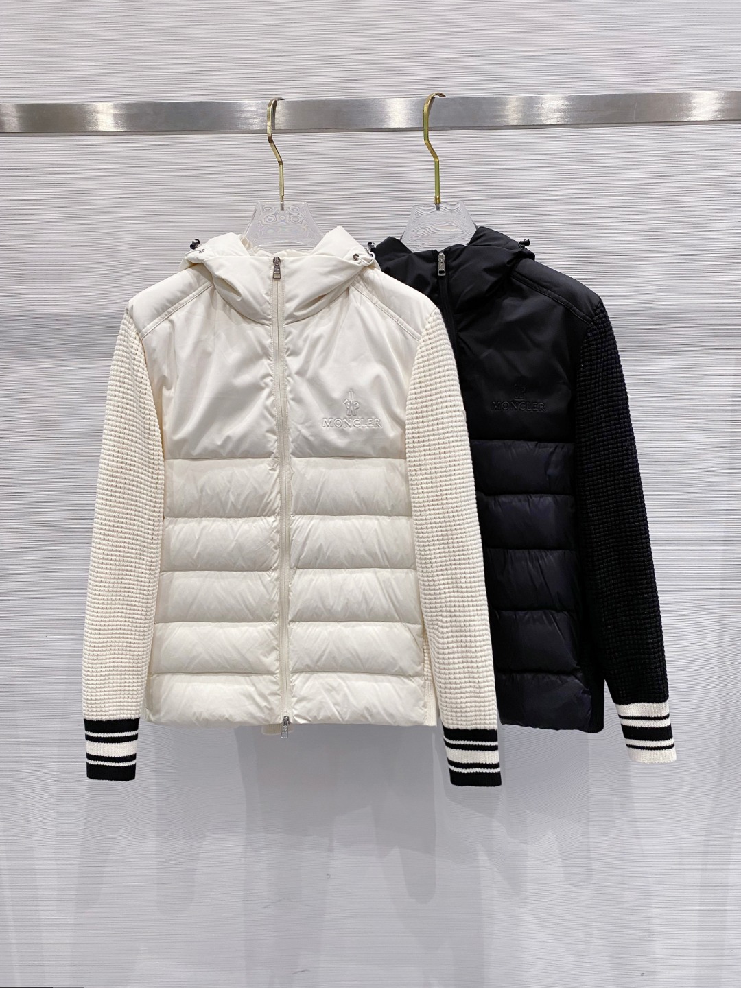 Moncler 蒙口 2025年秋冬新款羽绒服，针织连帽拼接羽绒服采用新国标95白鸭绒，秋冬新品内搭神器