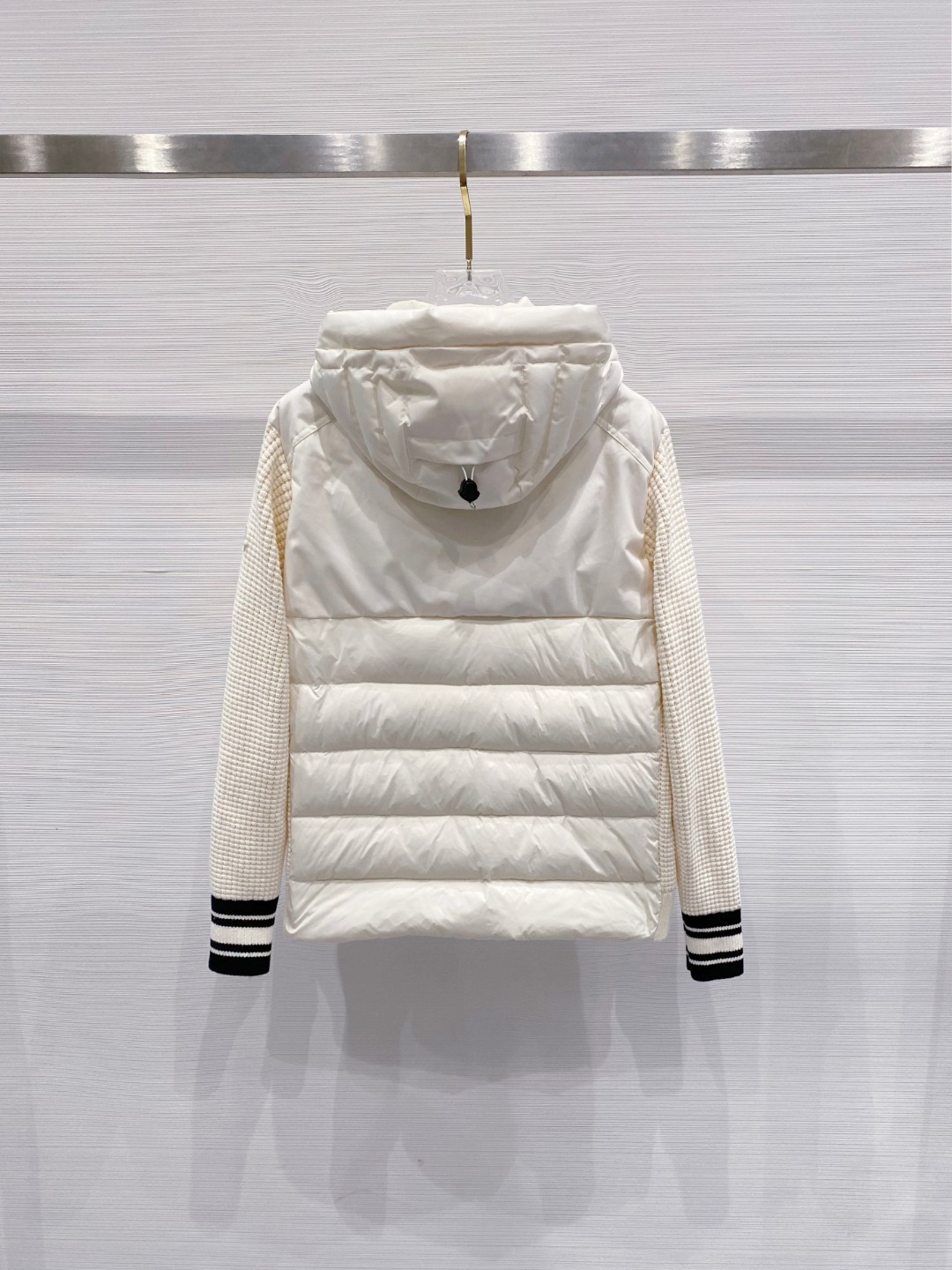 Moncler 蒙口 2025年秋冬新款羽绒服，针织连帽拼接羽绒服采用新国标95白鸭绒，秋冬新品内搭神器