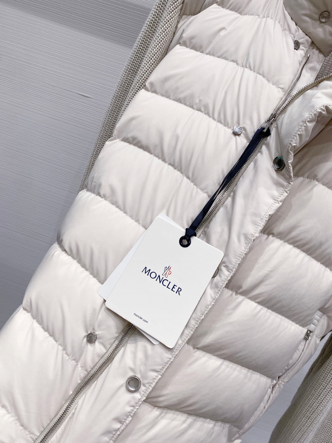 Moncler 蒙口 2025年秋冬新款羽绒服，针织拼接羽绒服采用新国标95白鸭绒，秋冬新品内搭神器！在