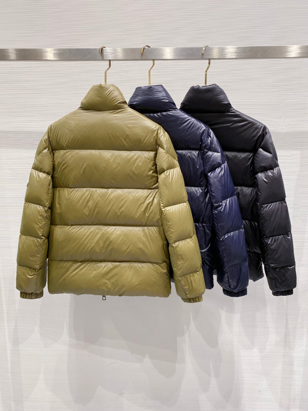 【鹅绒】Moncler 蒙口高端品鉴臻品！欧标90保暖白鹅绒填充男士羽绒服外套整体的造型设计依然传承了M