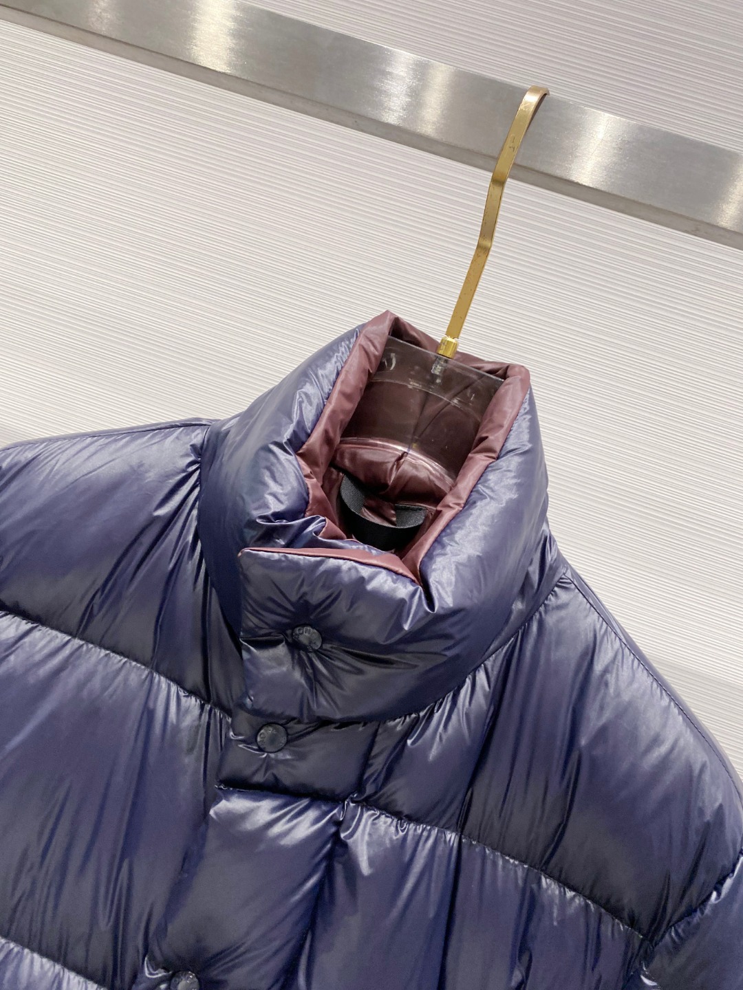 【鹅绒】Moncler 蒙口高端品鉴臻品！欧标90保暖白鹅绒填充男士羽绒服外套整体的造型设计依然传承了M