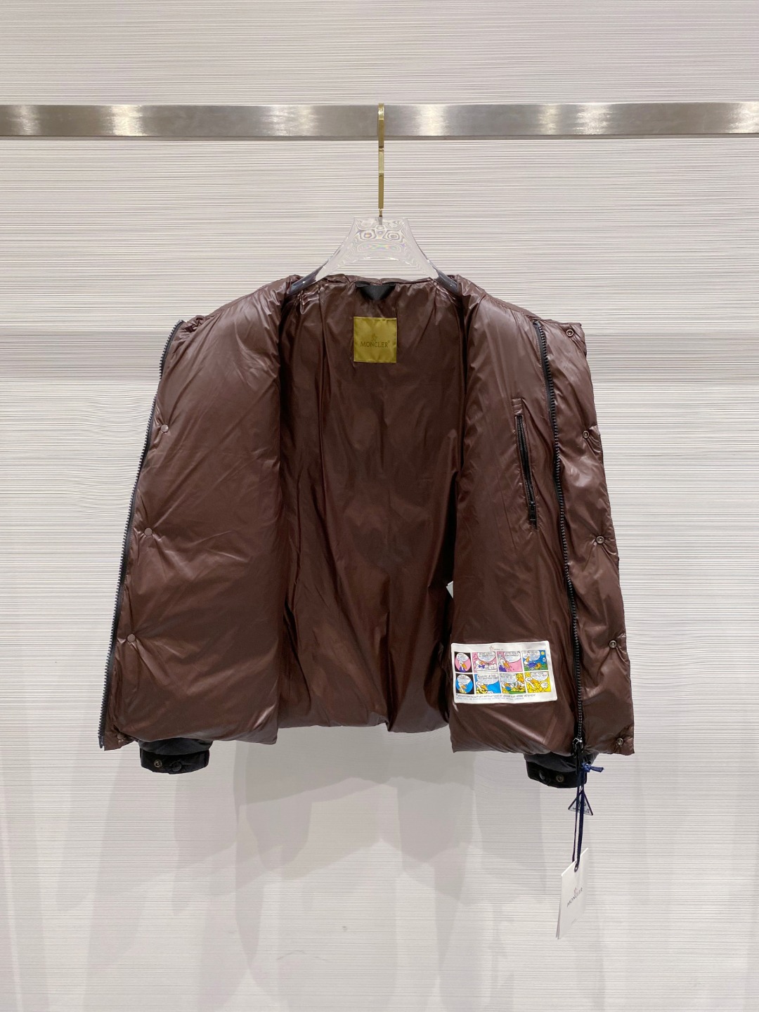 【鹅绒】Moncler 蒙口高端品鉴臻品！欧标90保暖白鹅绒填充男士羽绒服外套整体的造型设计依然传承了M