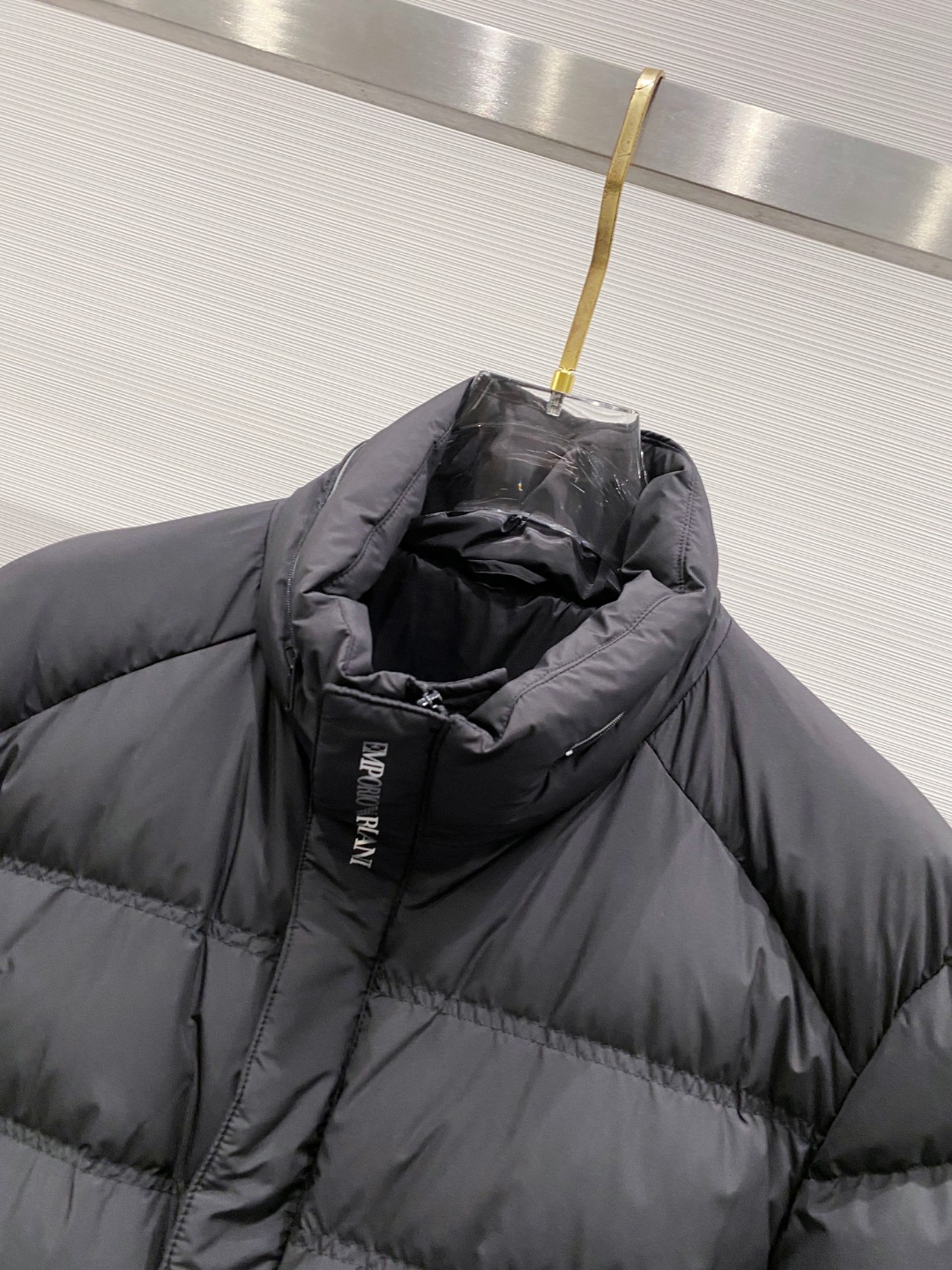 Armani 阿玛尼 2025秋冬专柜同步新品发布，最新款立领羽绒服出货，全部原版购入，无论面料和辅料，