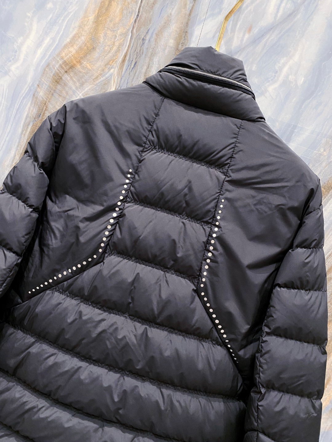 Armani 阿玛尼 2025秋冬专柜同步新品发布，最新款立领羽绒服出货，全部原版购入，无论面料和辅料，