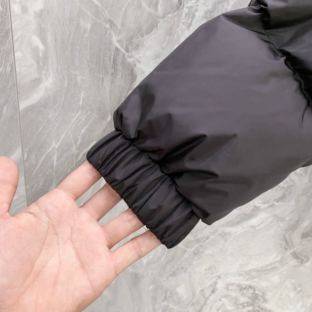 Moncler 蒙口 🔥🔥🔥独家爆款2025秋冬新款🆕羽绒服 原版1:1订制五金配件全进口原版定制 欢迎