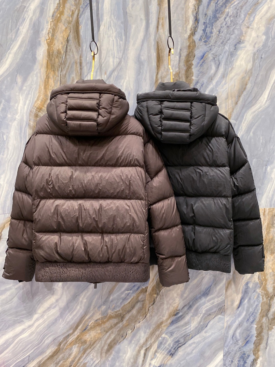 Dior 迪奥 🆕🆕🆕25年冬季最新羽绒服立体剪裁廓形版型上身显瘦帅气！胸前小logo设计、时尚感极强。