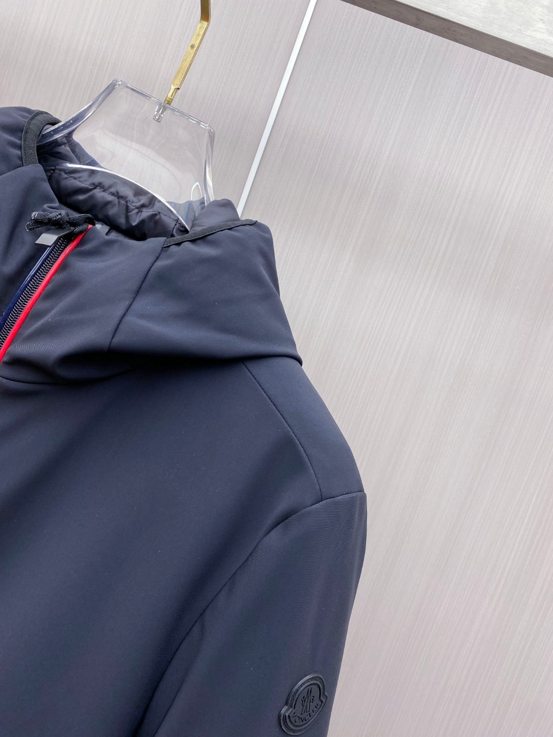 特级羽绒⬆️Moncler Batisse男士连帽短款羽绒夹克外套.原版购入开发,鹅绒填充.条码款号齐全