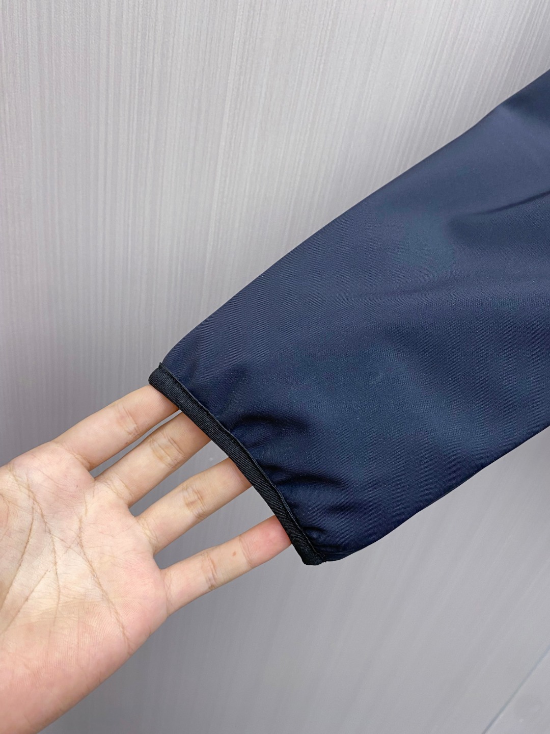 特级羽绒⬆️Moncler Batisse男士连帽短款羽绒夹克外套.原版购入开发,鹅绒填充.条码款号齐全