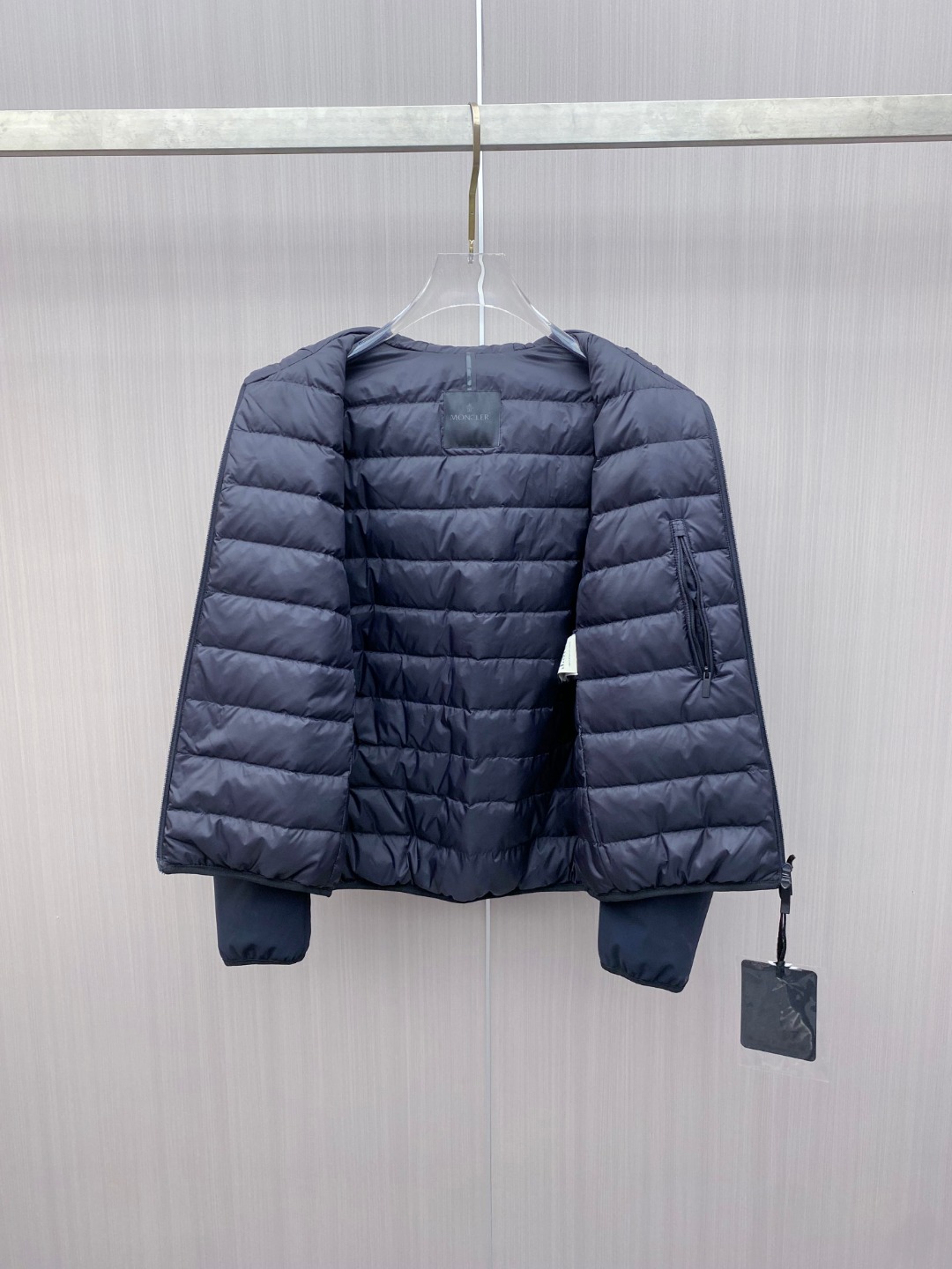 特级羽绒⬆️Moncler Batisse男士连帽短款羽绒夹克外套.原版购入开发,鹅绒填充.条码款号齐全
