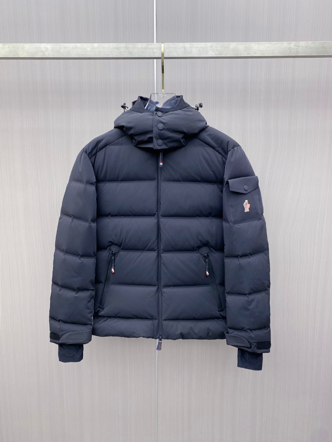 特级羽绒⬆️Moncler Montgetech(限定蓝色)高端男士短款羽绒夹克外套.柜台2w开外的高端