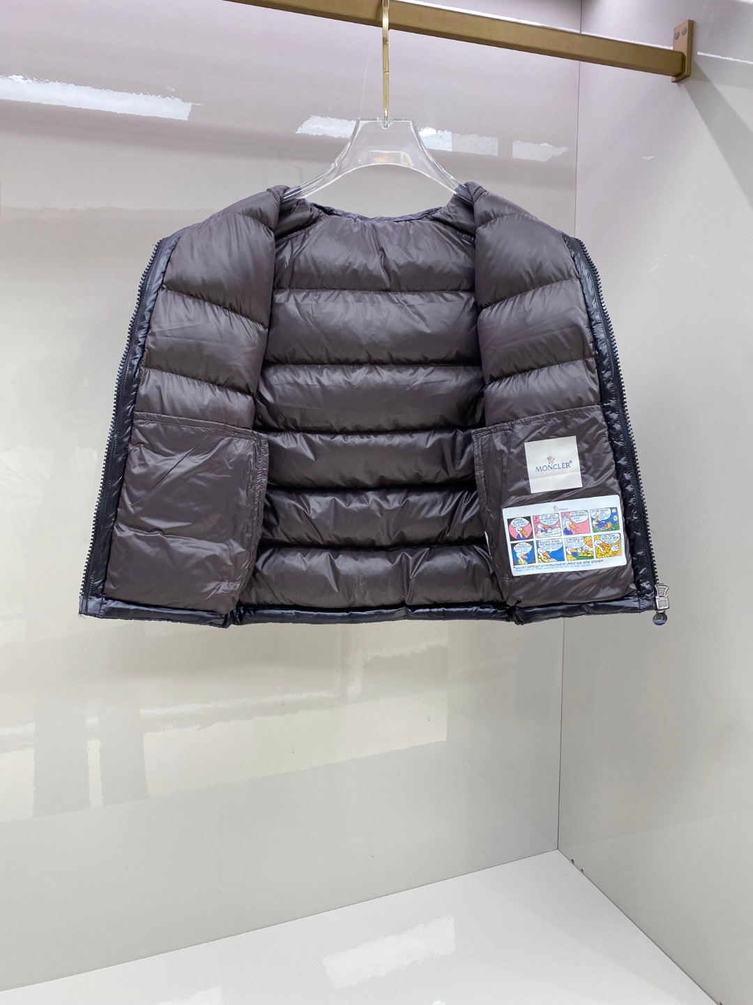 特级羽绒⬆️Moncler Bormes(贸易公司渠道订单)男士连帽羽绒马甲.连帽可脱卸.可变立领马甲.