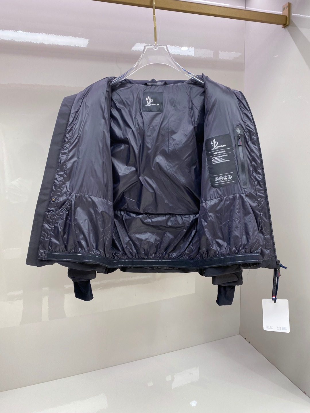 特级羽绒⬆️Moncler Montgetech(限定蓝色)高端男士短款羽绒夹克外套.柜台2w开外的高端