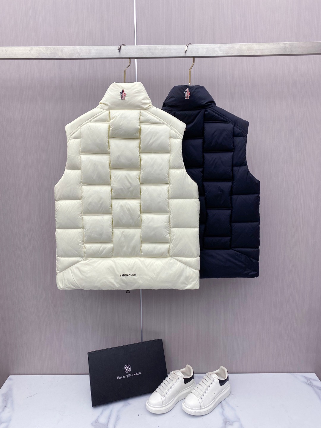 Moncler 蒙口🆕🆕🆕 25年冬季新款羽绒马甲 立领羽绒马甲，原版订制五金配件，采用顶级90白鸭绒超柔软，上身效果超