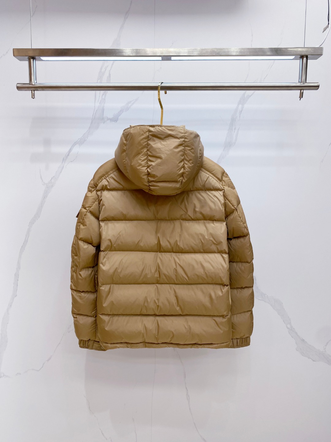 特级羽绒⬆️Moncler王牌经典,2025全新上市.Maya(全新科技尼龙)男士哑光短款羽绒夹克外套.