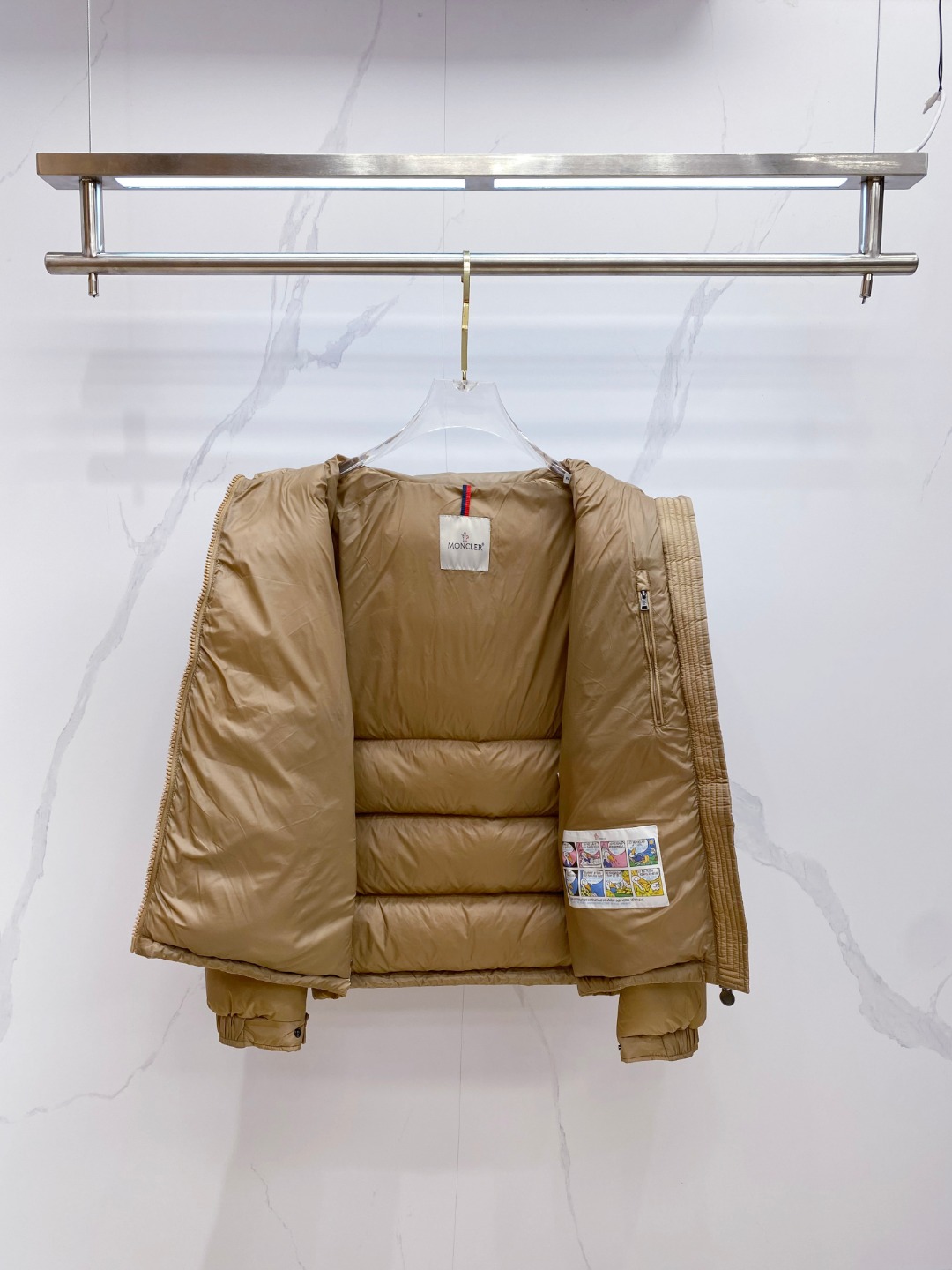 特级羽绒⬆️Moncler王牌经典,2025全新上市.Maya(全新科技尼龙)男士哑光短款羽绒夹克外套.