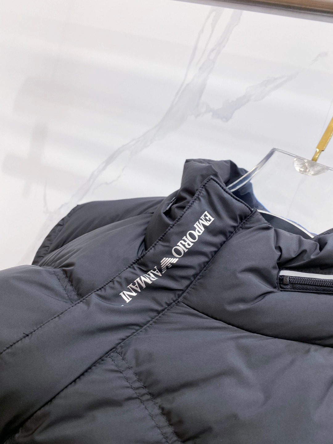 Armani 阿玛尼 2025秋冬专柜同步新品发布，最新款立领羽绒服出货，全部原版购入，无论面料和辅料，