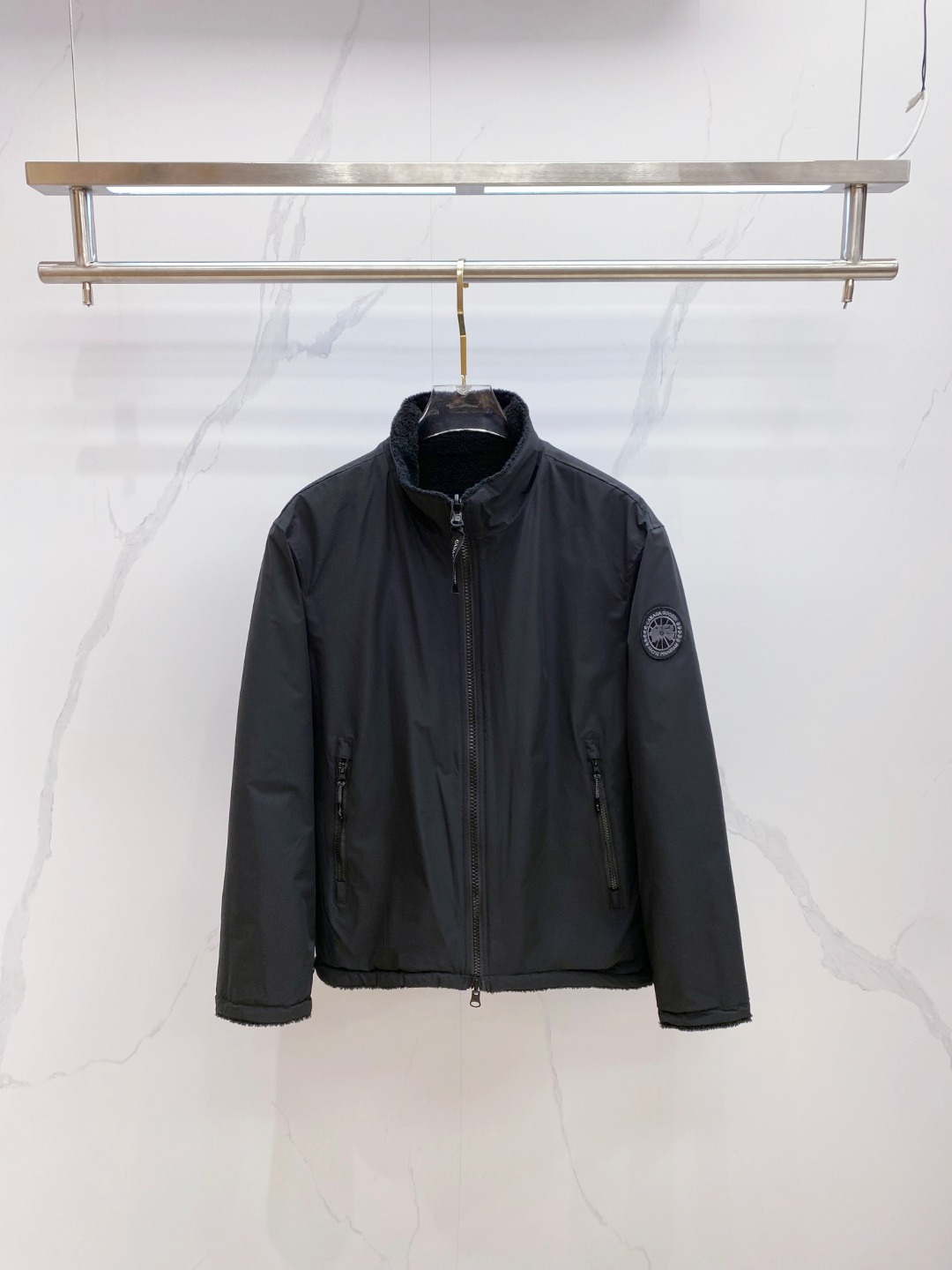 🆕🆕🆕MONCLER 蒙口 25年秋冬新款摇粒绒双面穿外套立领摇粒绒保暖外套，袖子线条拼接设计，看似简单