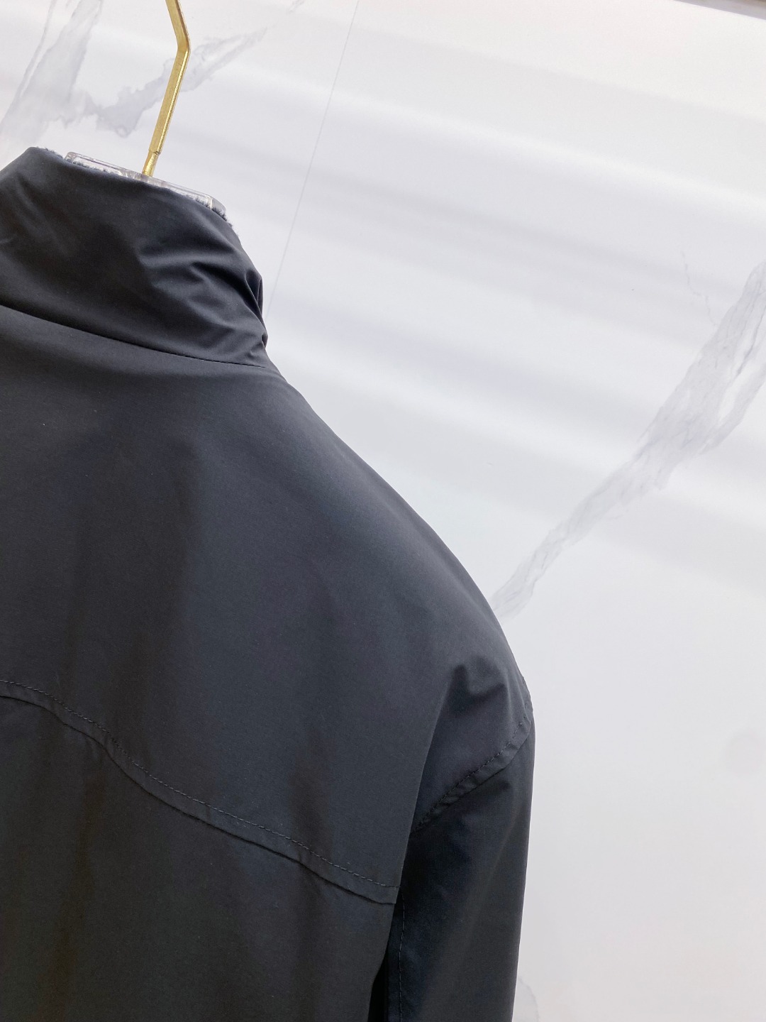 🆕🆕🆕MONCLER 蒙口 25年秋冬新款摇粒绒双面穿外套立领摇粒绒保暖外套，袖子线条拼接设计，看似简单