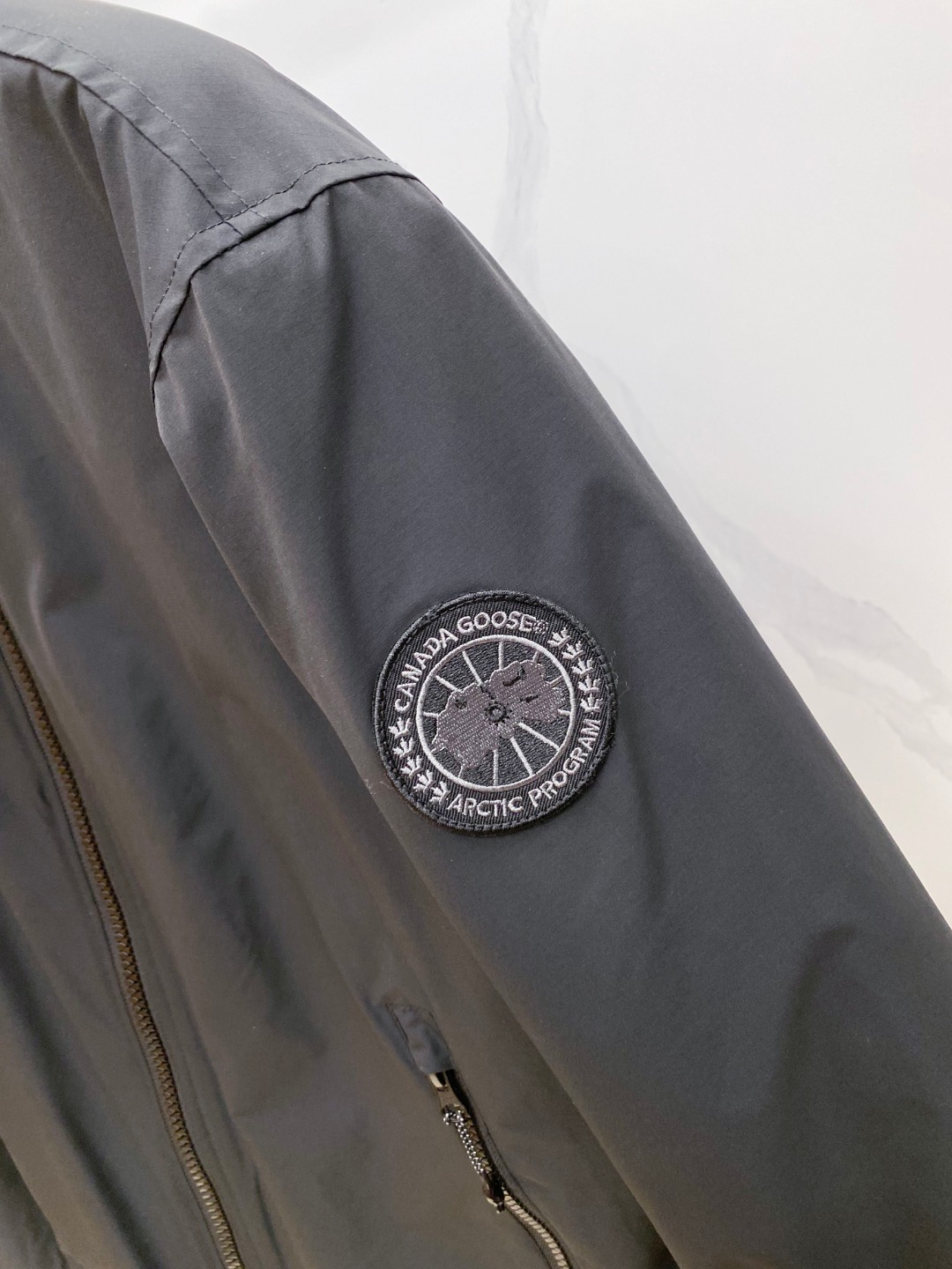 🆕🆕🆕MONCLER 蒙口 25年秋冬新款摇粒绒双面穿外套立领摇粒绒保暖外套，袖子线条拼接设计，看似简单