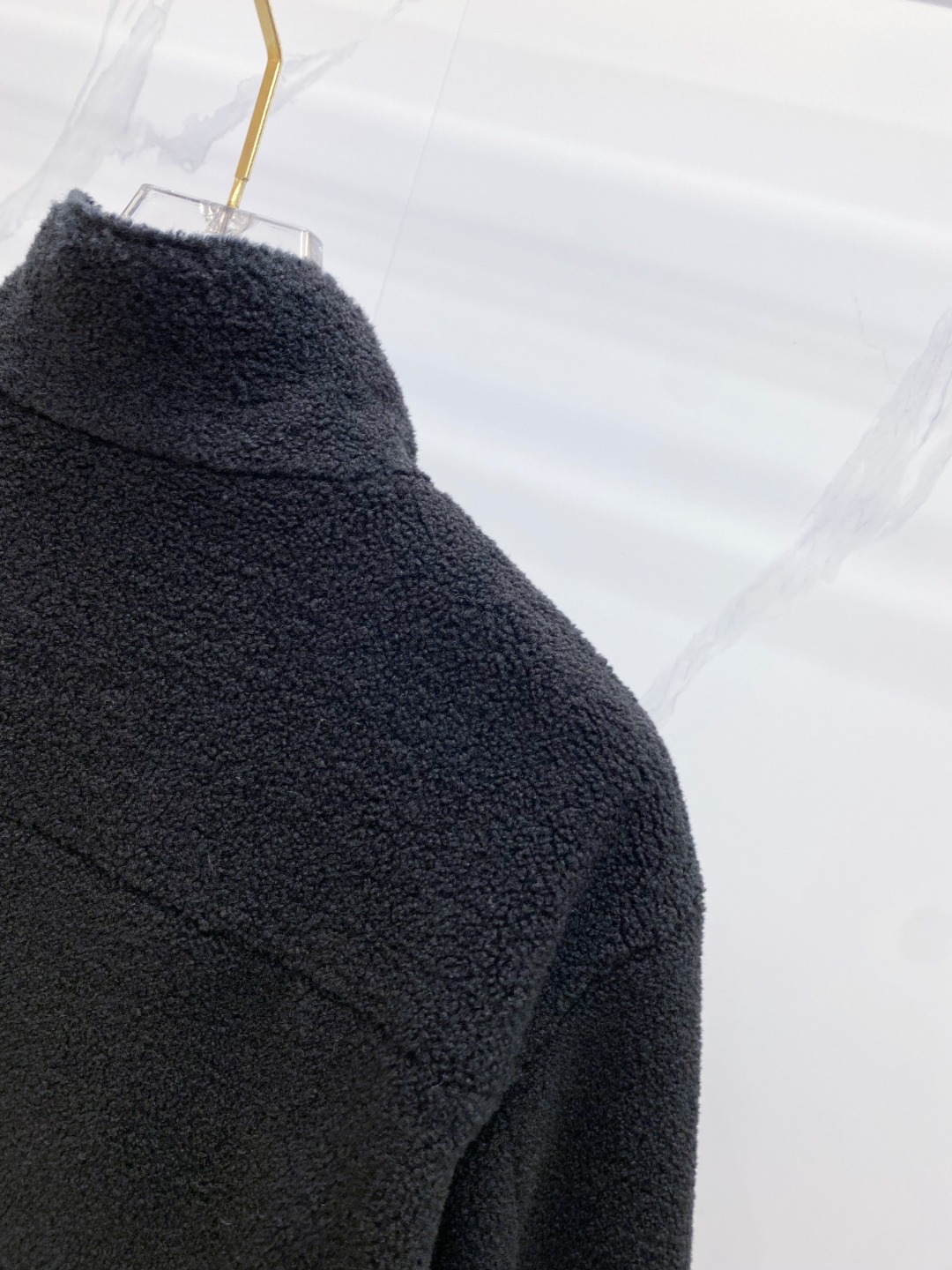 🆕🆕🆕MONCLER 蒙口 25年秋冬新款摇粒绒双面穿外套立领摇粒绒保暖外套，袖子线条拼接设计，看似简单