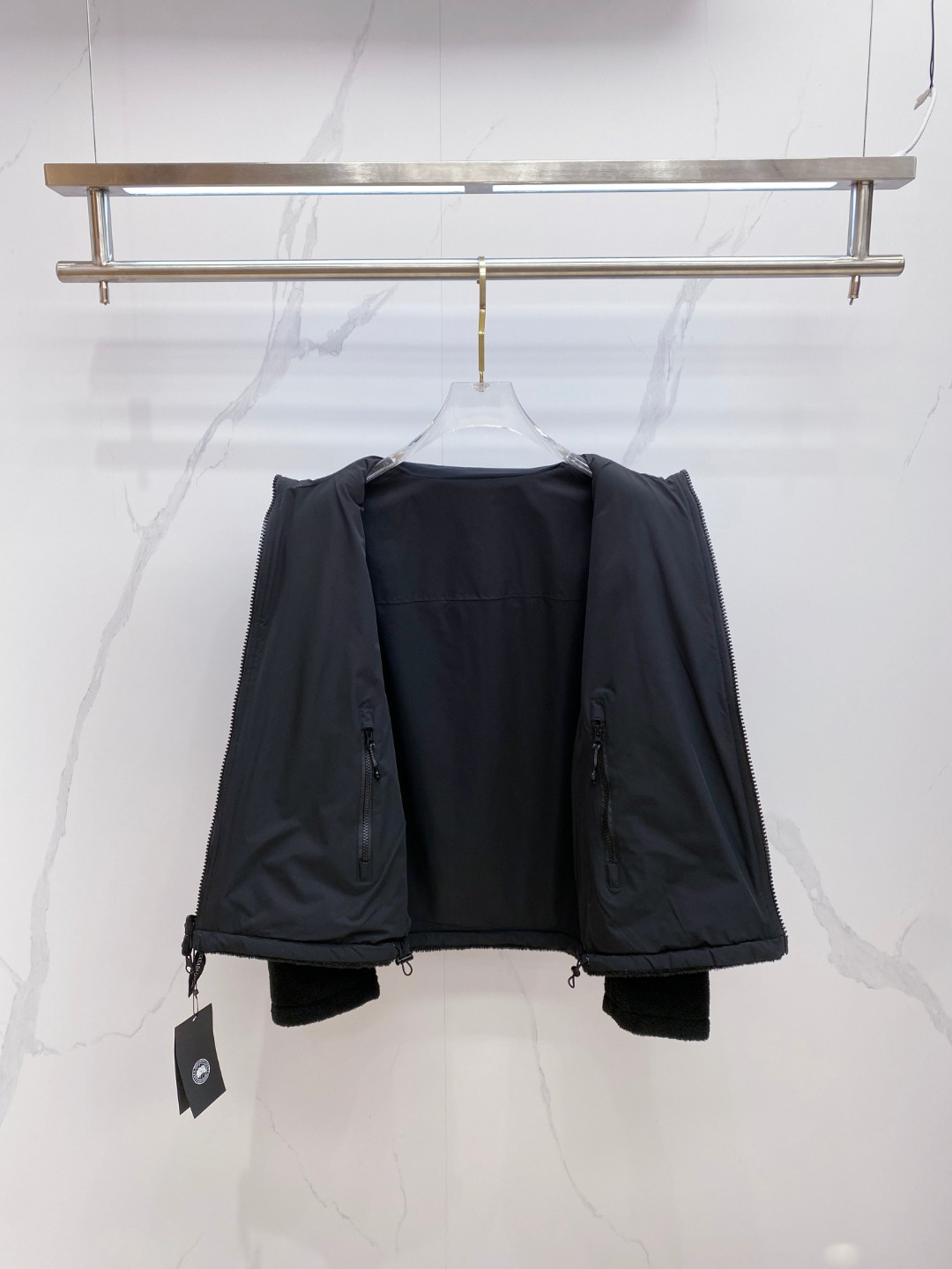 🆕🆕🆕MONCLER 蒙口 25年秋冬新款摇粒绒双面穿外套立领摇粒绒保暖外套，袖子线条拼接设计，看似简单