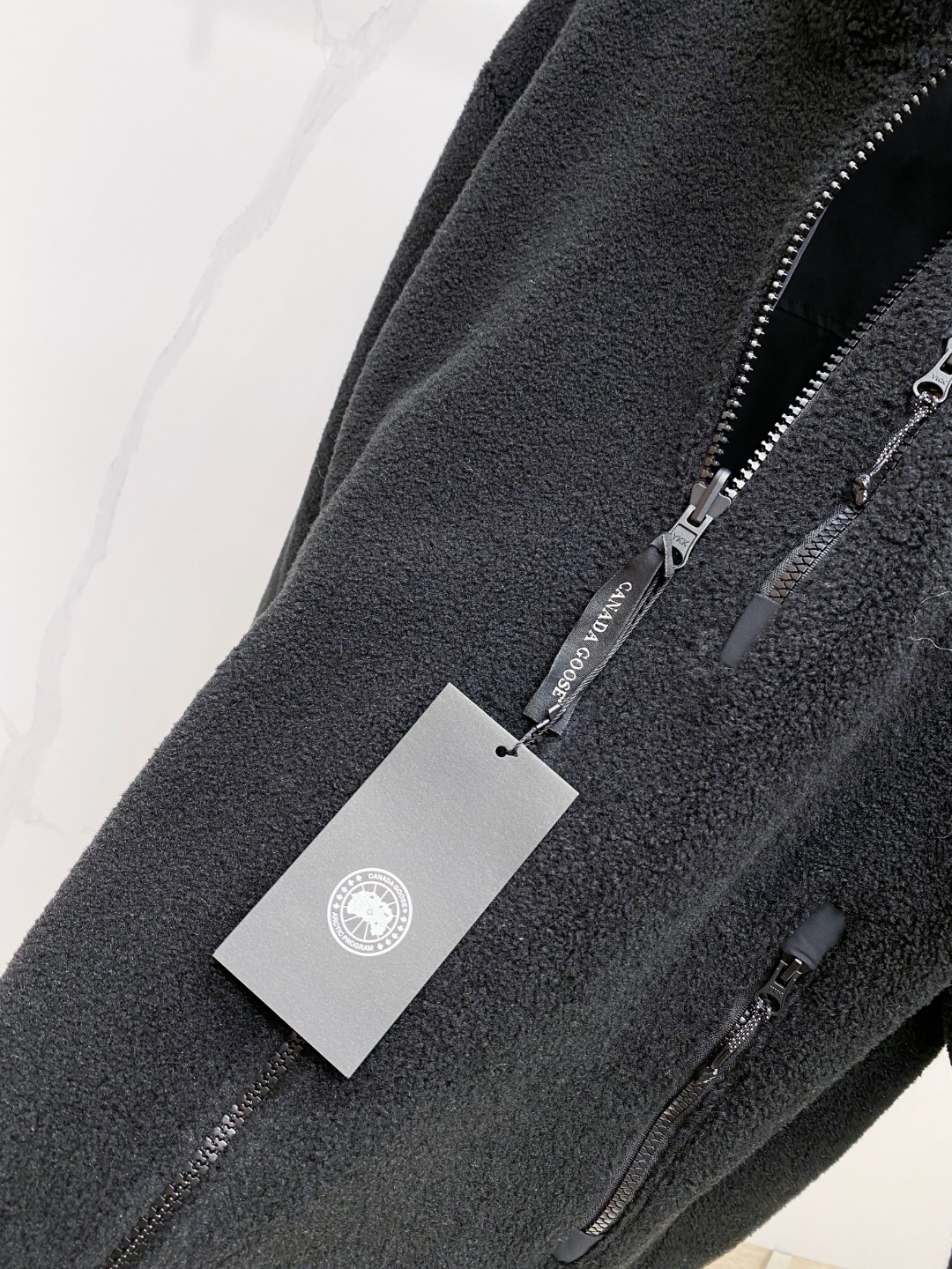 🆕🆕🆕MONCLER 蒙口 25年秋冬新款摇粒绒双面穿外套立领摇粒绒保暖外套，袖子线条拼接设计，看似简单