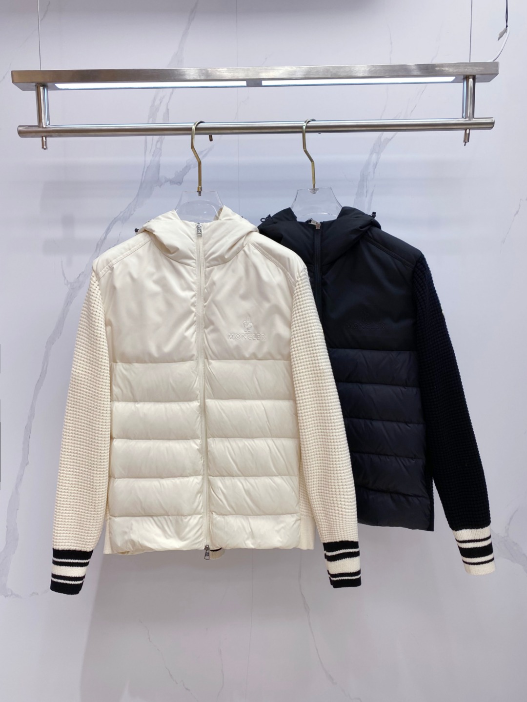 Moncler 蒙口 2025年秋冬新款羽绒服，针织连帽拼接羽绒服采用新国标95白鸭绒，秋冬新品内搭神器
