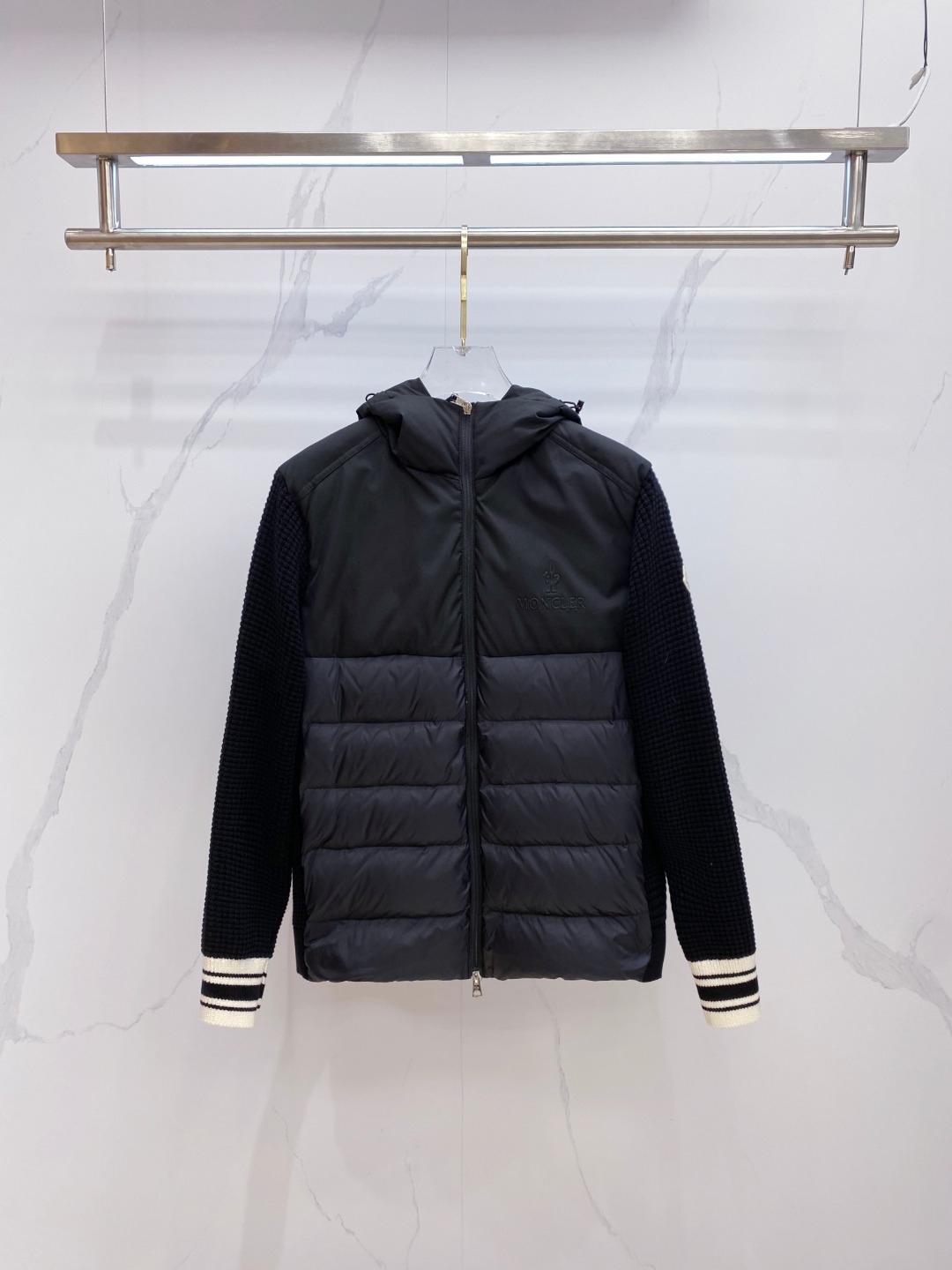 Moncler 蒙口 2025年秋冬新款羽绒服，针织连帽拼接羽绒服采用新国标95白鸭绒，秋冬新品内搭神器